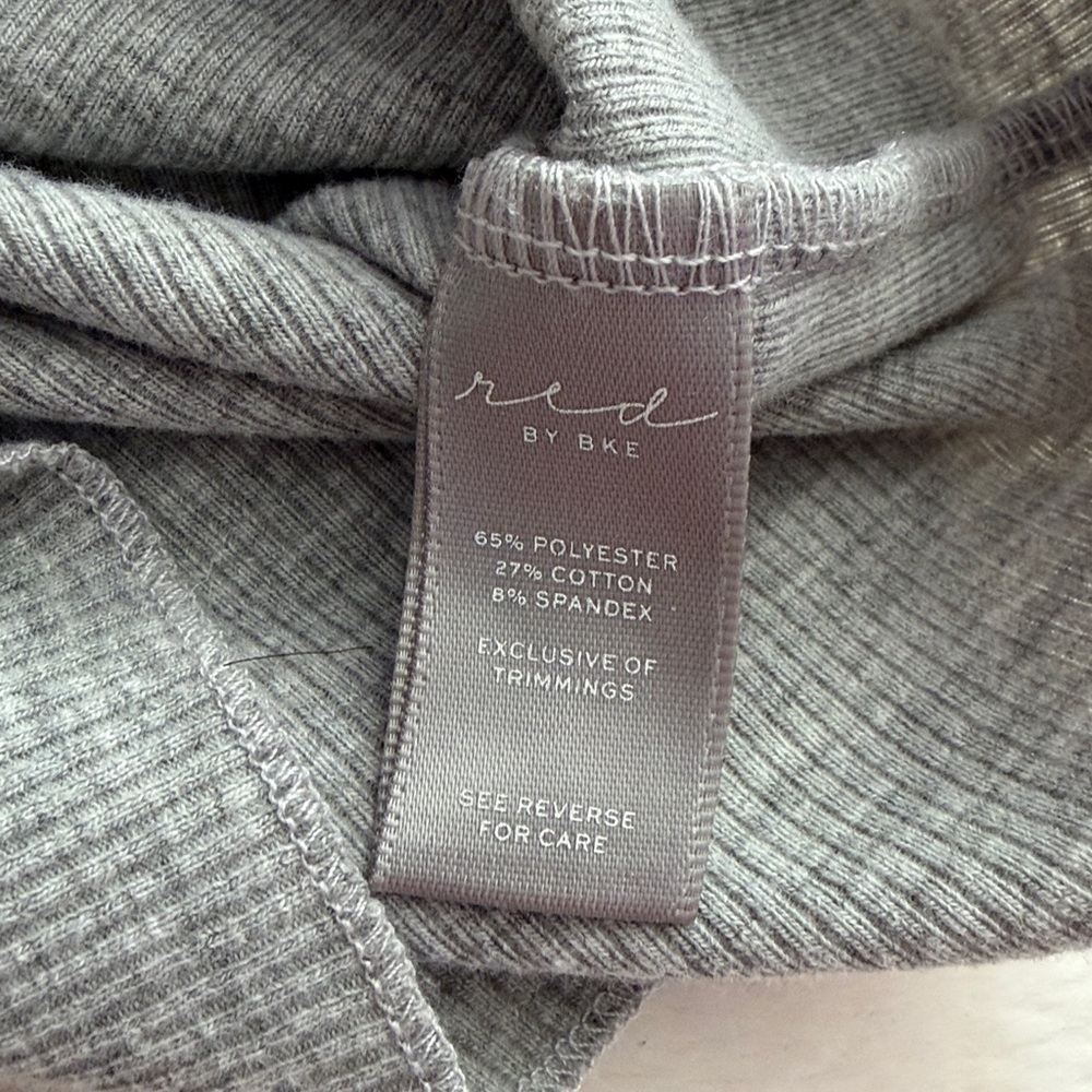 BKE Gray Ribbed Tank - Picture 4 of 5
